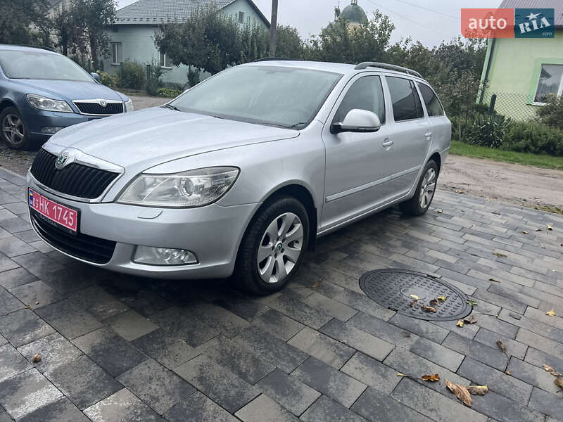 Универсал Skoda Octavia 2010 в Бродах