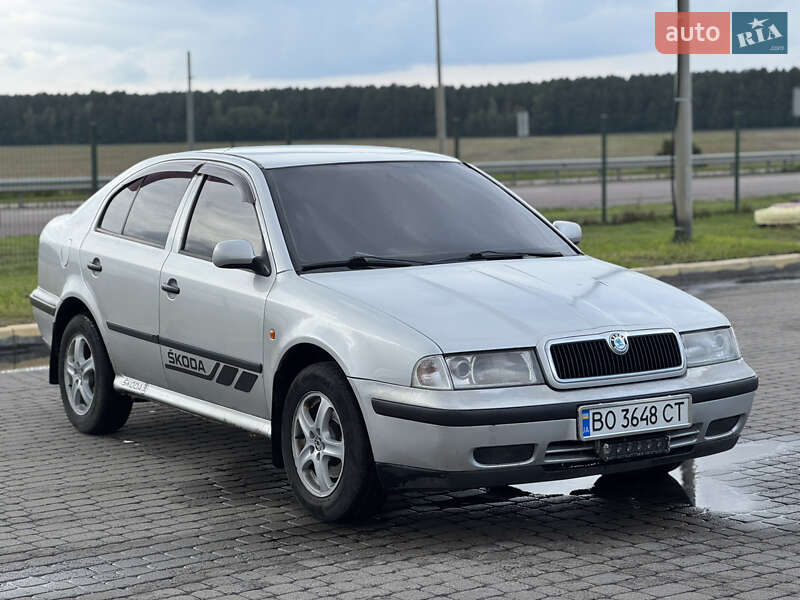 Лифтбек Skoda Octavia 1999 в Радивилове