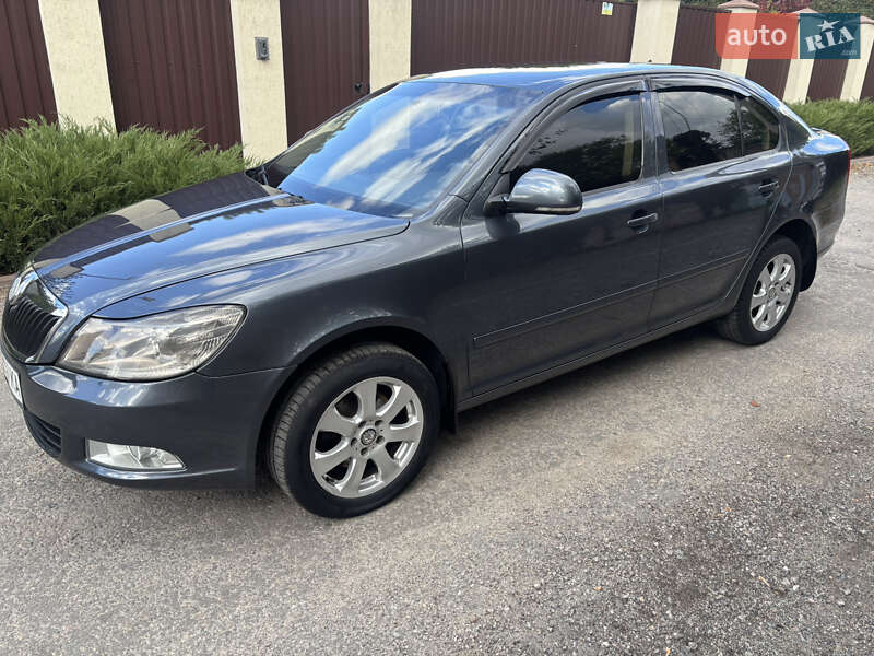 Ліфтбек Skoda Octavia 2011 в Запоріжжі