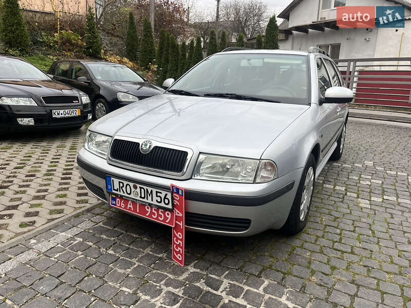 Універсал Skoda Octavia 2010 в Звягелі