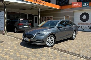 Універсал Skoda Octavia 2022 в Сваляві