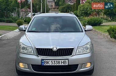 Универсал Skoda Octavia 2010 в Ровно