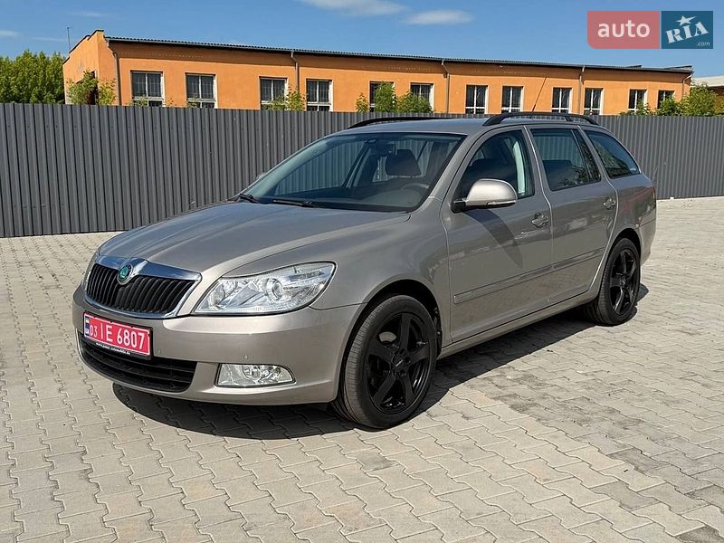 Универсал Skoda Octavia 2011 в Нововолынске