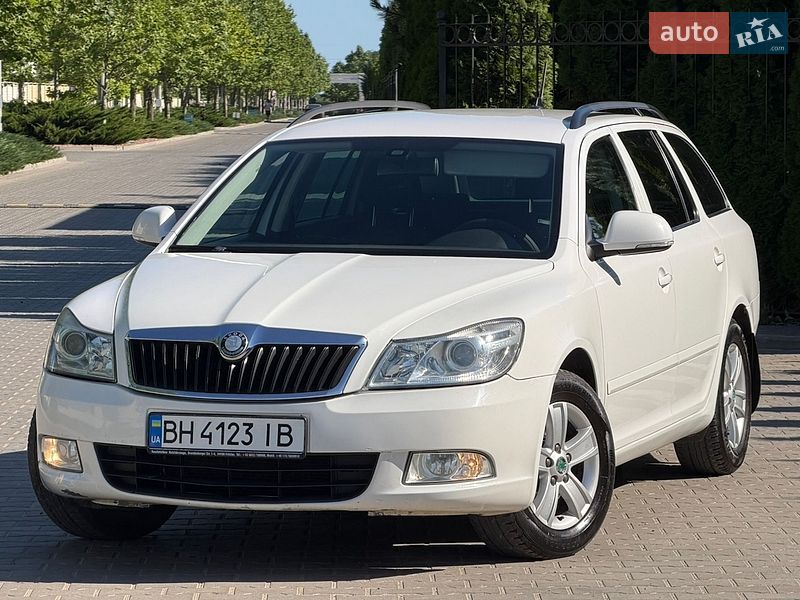 Універсал Skoda Octavia 2012 в Одесі