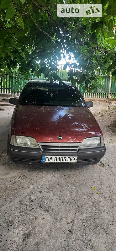 Седан Opel Omega 1988 в Кропивницком Седан Opel Omega 1988 в Кропивницком
