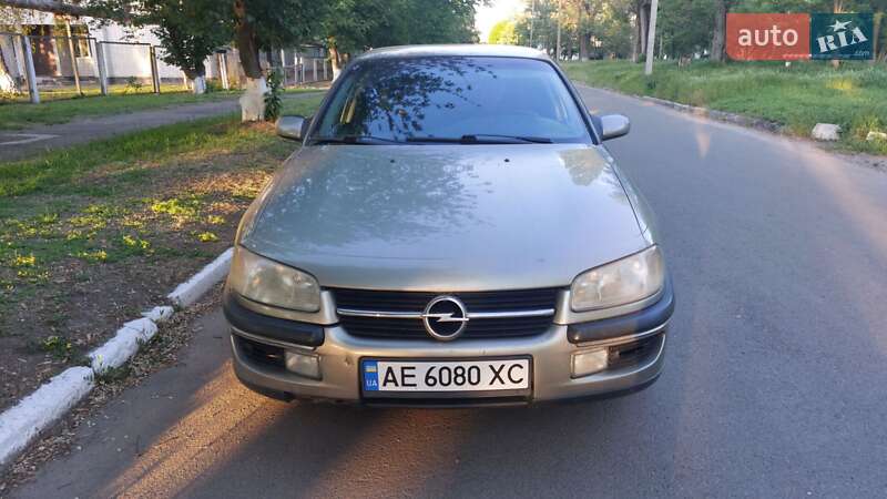 Седан Opel Omega 1997 в Днепре