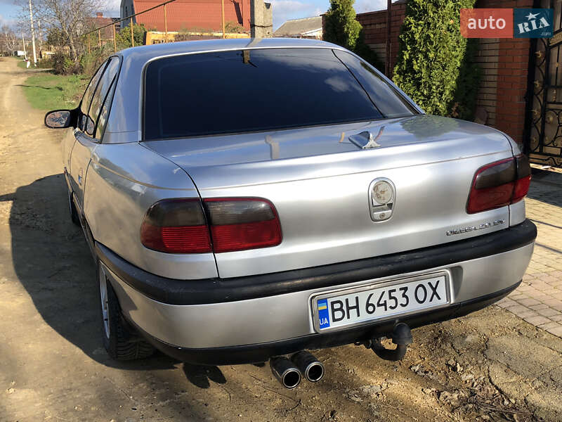 Седан Opel Omega 1997 в Теплодаре