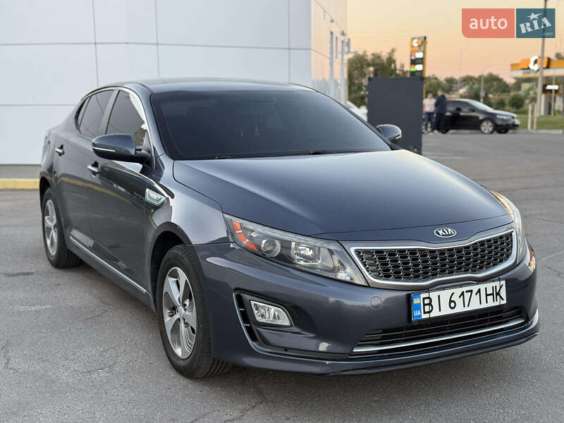 Седан Kia Optima 2015 в Кременчуге