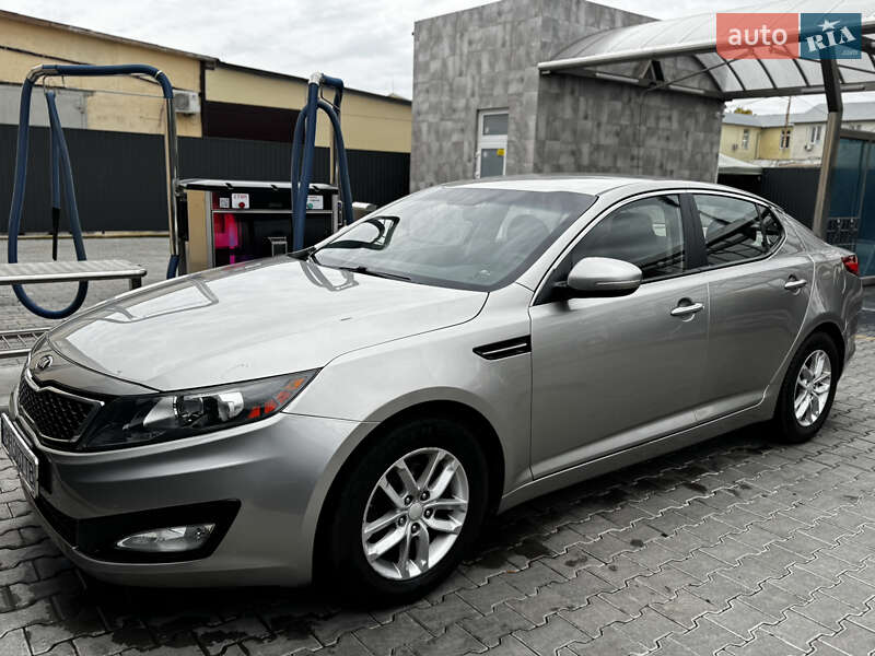 Седан Kia Optima 2013 в Одессе