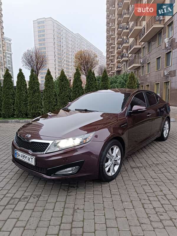 Седан Kia Optima 2012 в Одессе