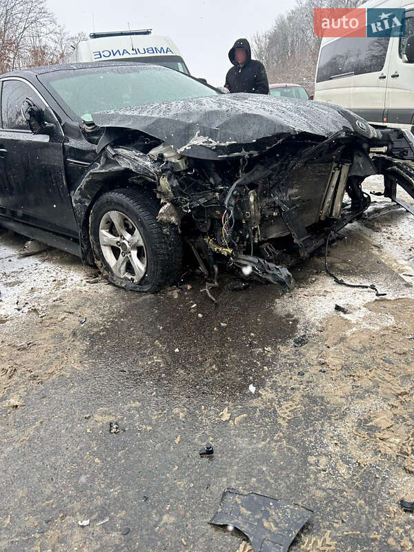 Седан Kia Optima 2012 в Львове