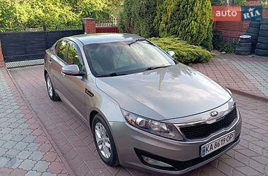 Седан Kia Optima 2013 в Хмельницком