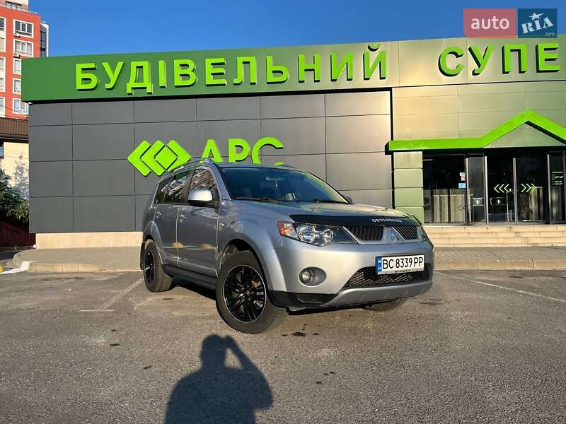 Внедорожник / Кроссовер Mitsubishi Outlander XL 2008 в Львове