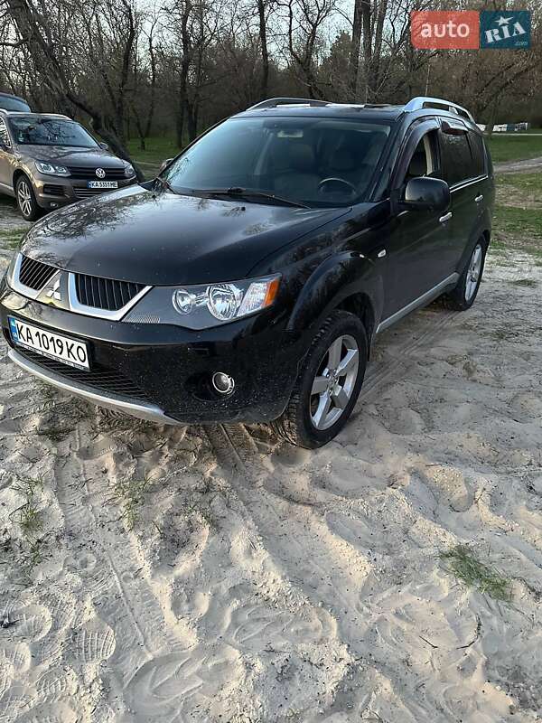 Внедорожник / Кроссовер Mitsubishi Outlander XL 2008 в Днепре