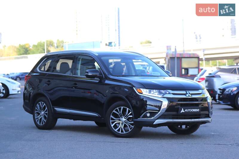 Внедорожник / Кроссовер Mitsubishi Outlander 2017 в Киеве Внедорожник / Кроссовер Mitsubishi Outlander 2017 в Киеве