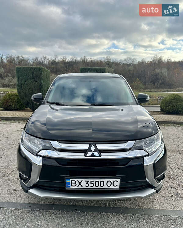 Внедорожник / Кроссовер Mitsubishi Outlander 2015 в Днепре