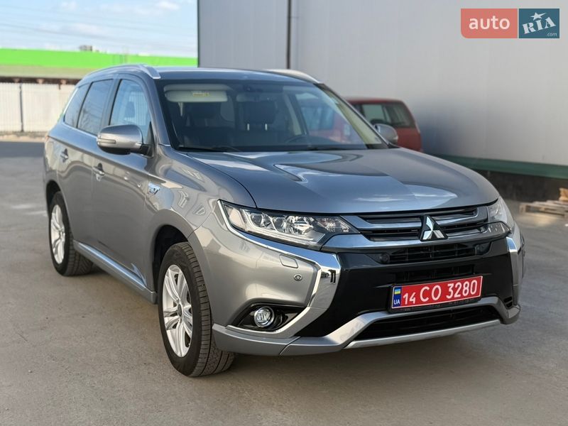 Позашляховик / Кросовер Mitsubishi Outlander 2017 в Вінниці
