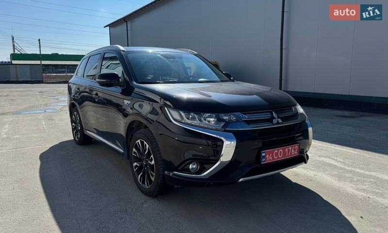 Позашляховик / Кросовер Mitsubishi Outlander 2016 в Вінниці