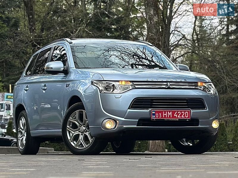 Внедорожник / Кроссовер Mitsubishi Outlander 2014 в Дрогобыче