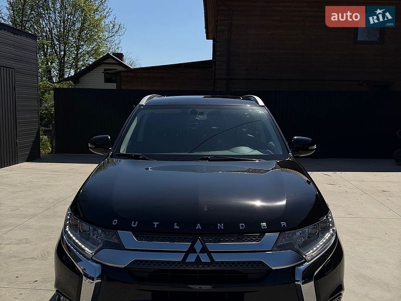 Внедорожник / Кроссовер Mitsubishi Outlander 2020 в Снятине