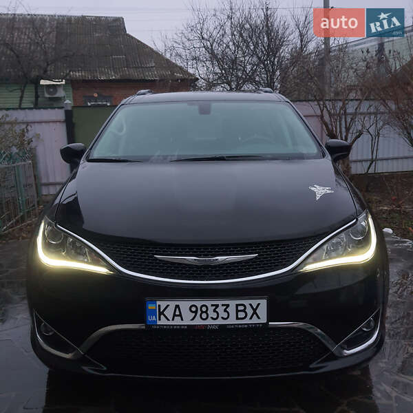 Минивэн Chrysler Pacifica 2016 в Ахтырке Минивэн Chrysler Pacifica 2016 в Ахтырке