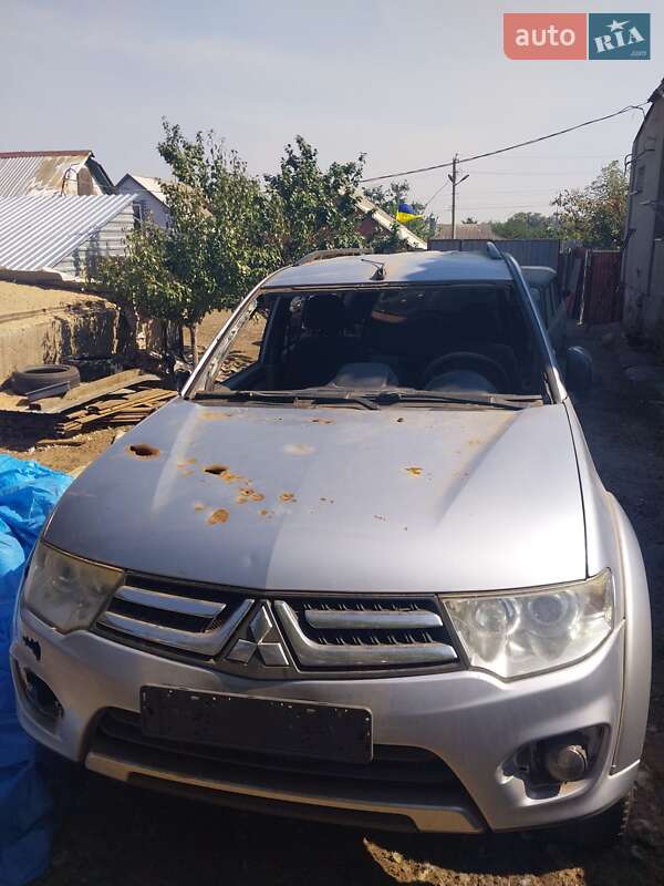 Позашляховик / Кросовер Mitsubishi Pajero Sport 2013 в Ізюмі