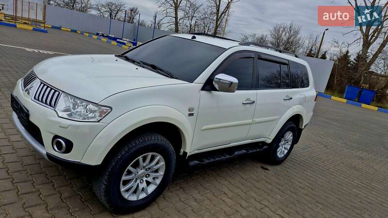 Позашляховик / Кросовер Mitsubishi Pajero Sport 2012 в Одесі