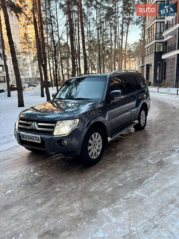 Внедорожник / Кроссовер Mitsubishi Pajero Wagon 2007 в Киеве