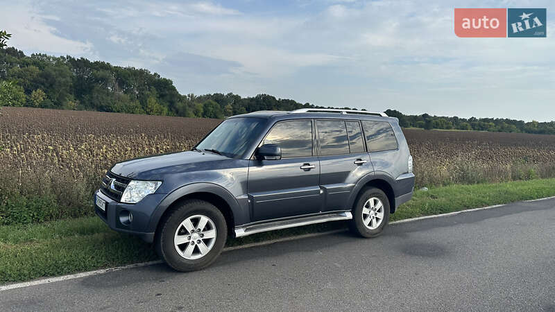 Внедорожник / Кроссовер Mitsubishi Pajero 2007 в Чернухах