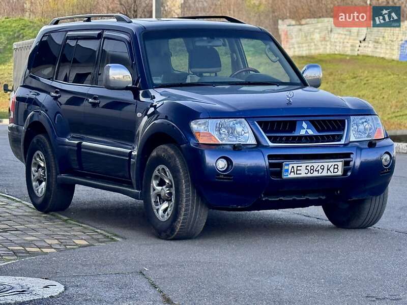 Внедорожник / Кроссовер Mitsubishi Pajero 2006 в Кривом Роге