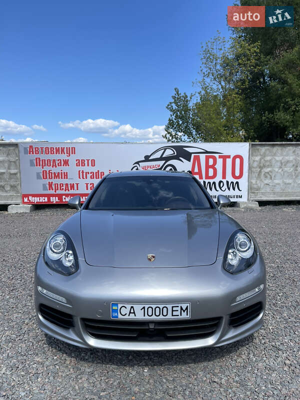 Фастбек Porsche Panamera 2013 в Черкасах