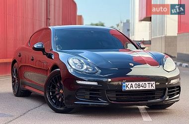 Фастбэк Porsche Panamera 2014 в Киеве