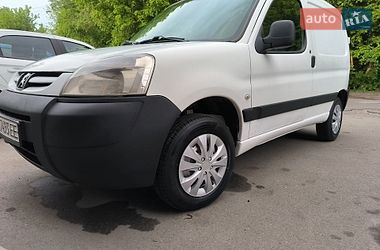 Вантажний фургон Peugeot Partner 2010 в Василькові