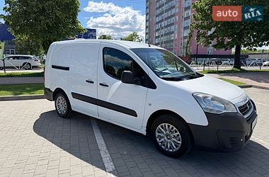 Вантажний фургон Peugeot Partner 2017 в Хмельницькому