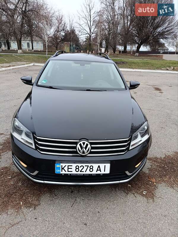 Универсал Volkswagen Passat 2012 в Днепре