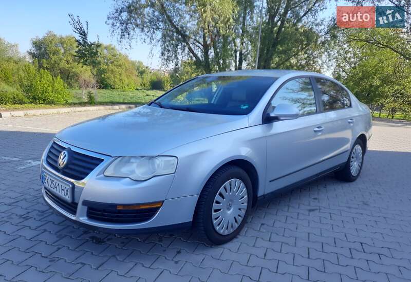 Седан Volkswagen Passat 2005 в Хмельницком