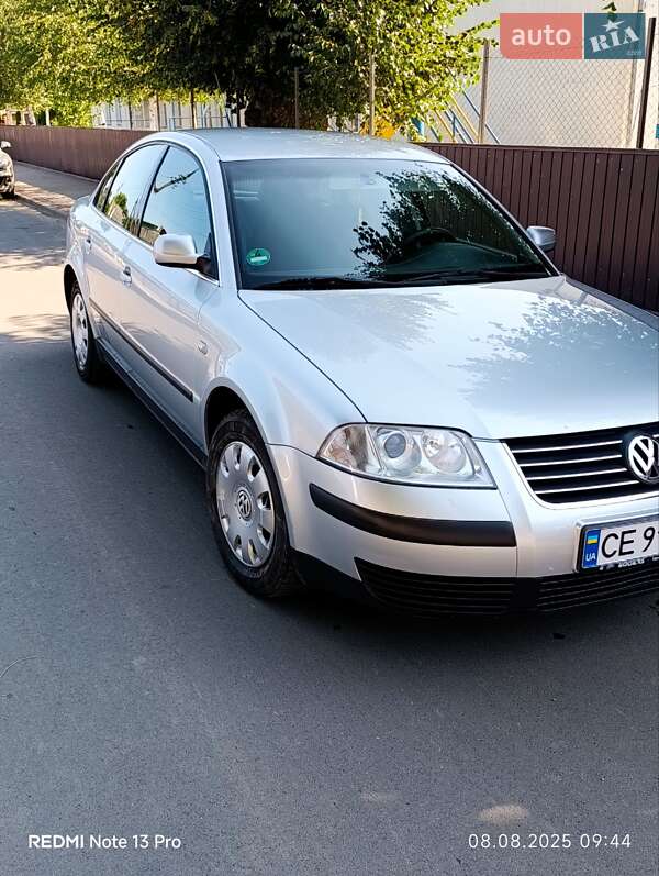 Седан Volkswagen Passat 2001 в Черновцах