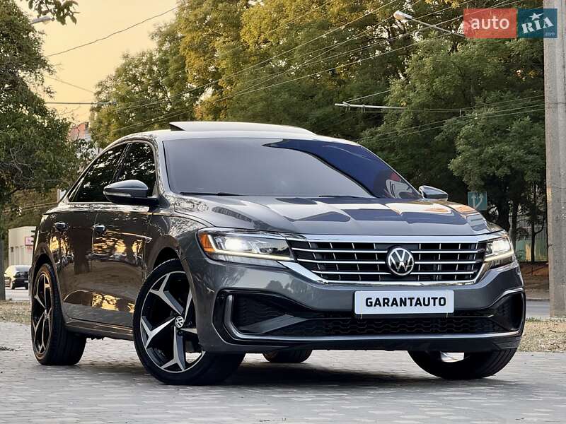 Седан Volkswagen Passat 2020 в Одессе