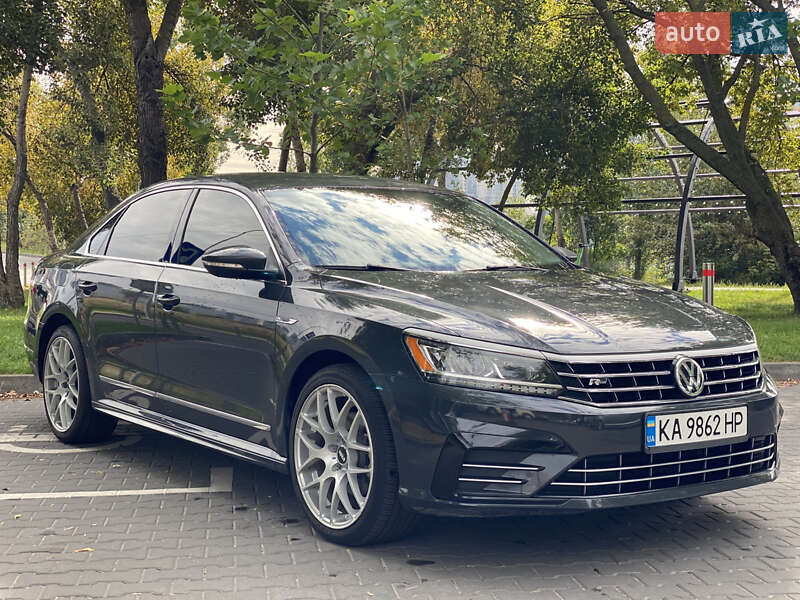 Седан Volkswagen Passat 2016 в Києві