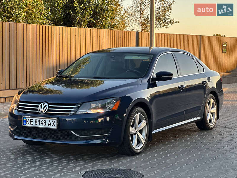 Седан Volkswagen Passat 2013 в Днепре