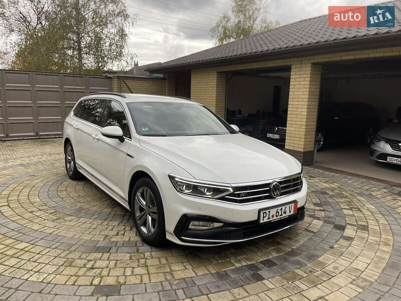 Универсал Volkswagen Passat 2022 в Харькове