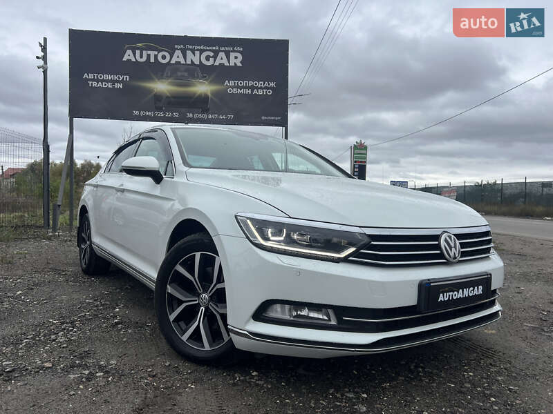 Седан Volkswagen Passat 2018 в Киеве