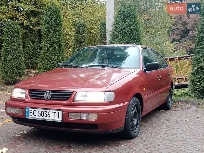 Седан Volkswagen Passat 1995 в Дрогобыче Седан Volkswagen Passat 1995 в Дрогобыче