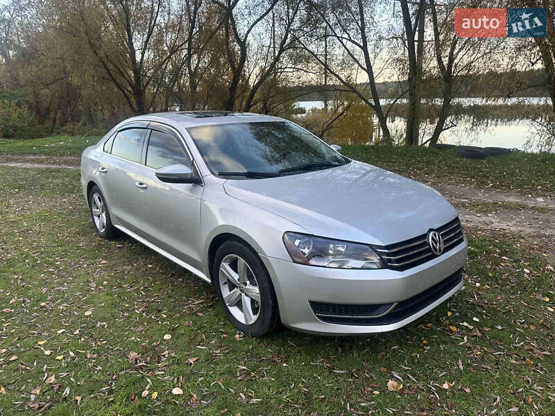 Седан Volkswagen Passat 2013 в Киеве