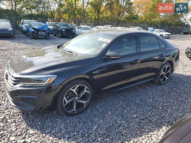 Седан Volkswagen Passat 2020 в Ивано-Франковске