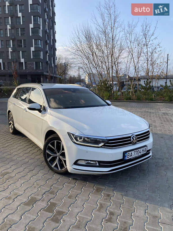 Универсал Volkswagen Passat 2015 в Кропивницком