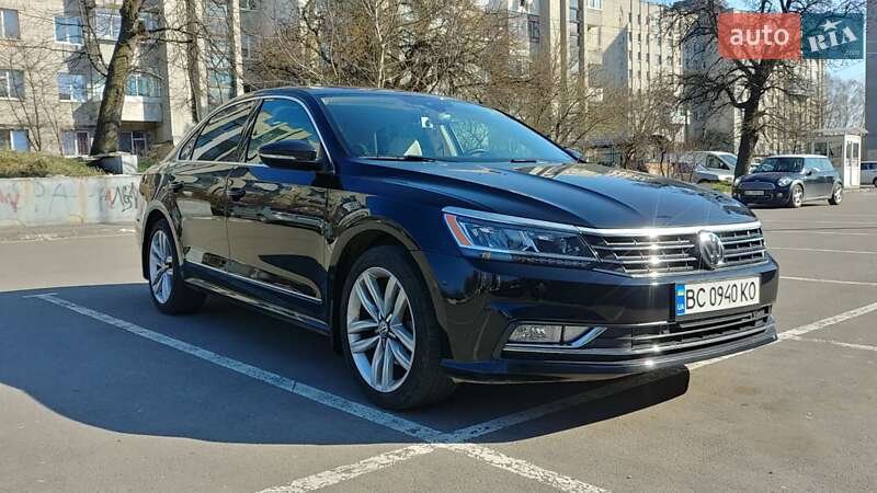 Седан Volkswagen Passat 2017 в Львове