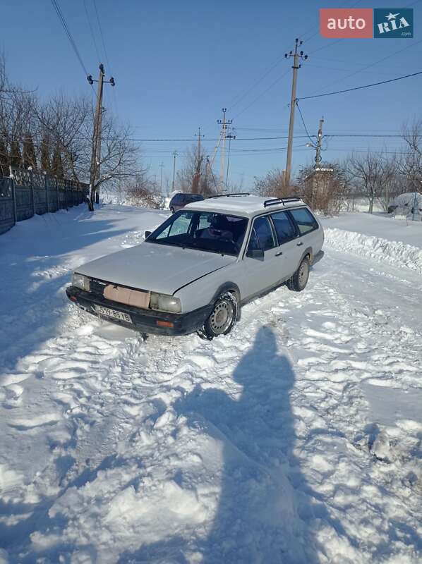 Універсал Volkswagen Passat 1986 в Бурштині Універсал Volkswagen Passat 1986 в Бурштині