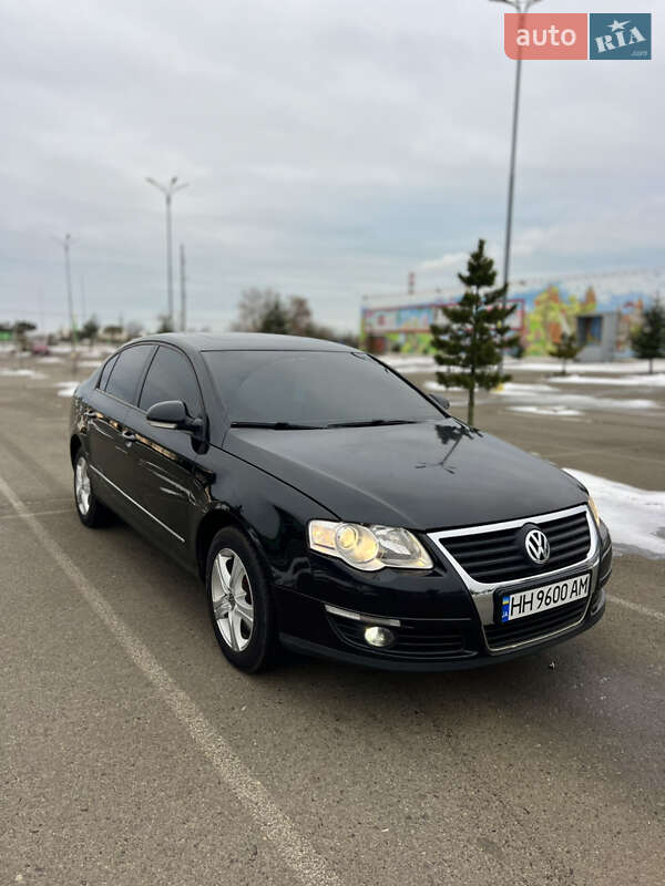 Седан Volkswagen Passat 2008 в Одессе