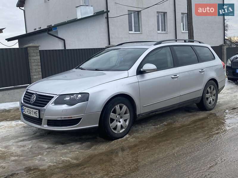 Универсал Volkswagen Passat 2005 в Новояворовске